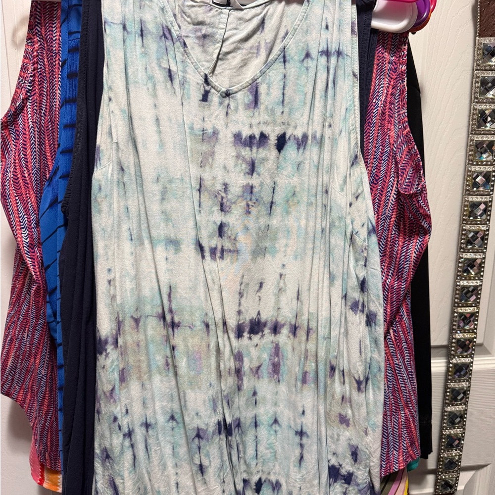 Tie-Dye Sleeveless Women's Top